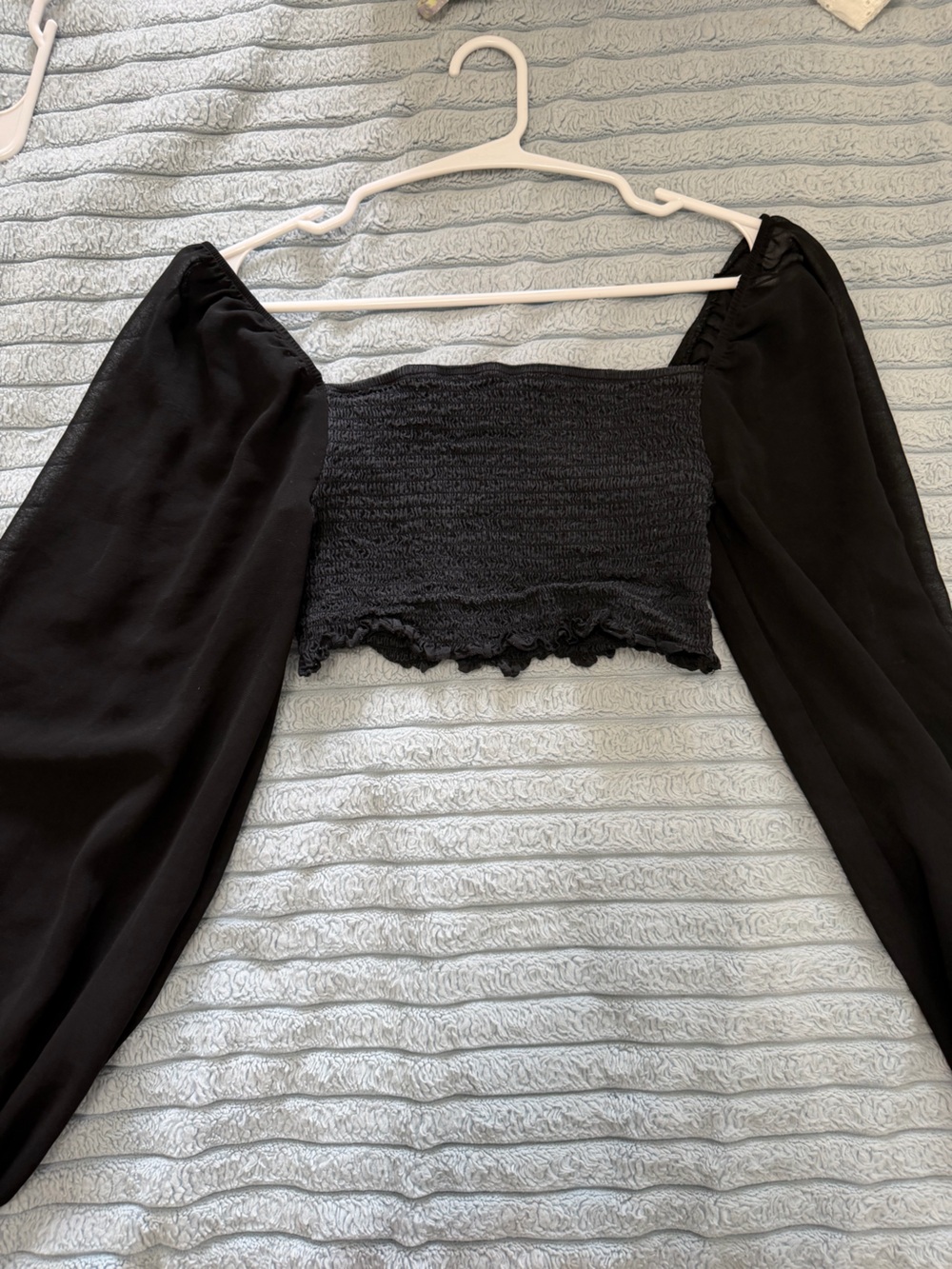 Forever 21 Black Smocked Puff Sleeve Crop Top